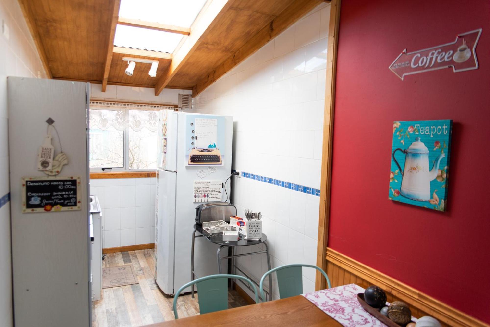 Hostal Guanaco Blanco Puerto Natales Luaran gambar
